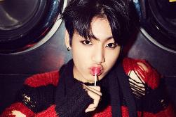 NOW DEAD TWICE OVER *shot through heart a second time by Jungkook's face*