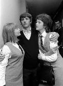 LMAO LOOK AT RINGO BEING A LADIES MAN